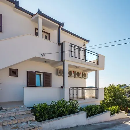 Apartman Panorama 2 *